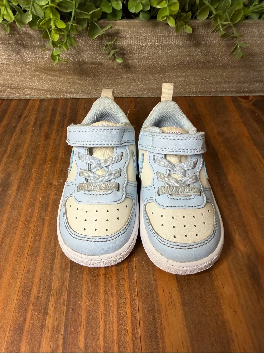 Nike Kids Light Blue and Cream Hook-and-Loop Sneakers